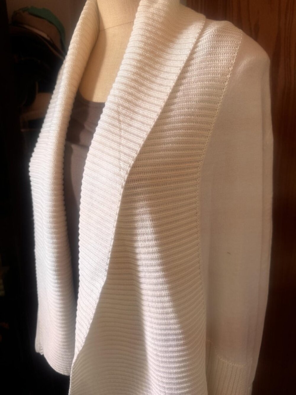 JOAN VASS New York MEDIUM white acrylic CARDIGAN SWEATER NEW!! Mothers Day Gift